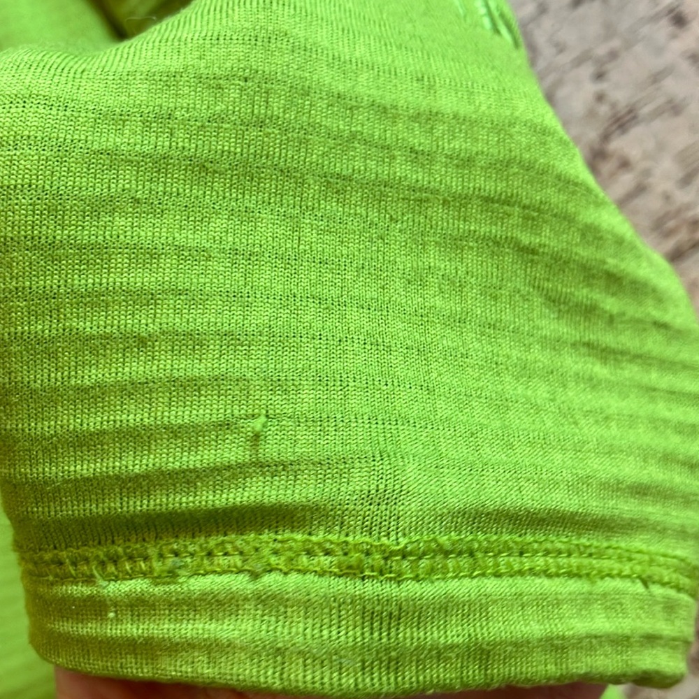 Patagonia Bright Green Women's Fleece Jacket - Picture 3 of 11